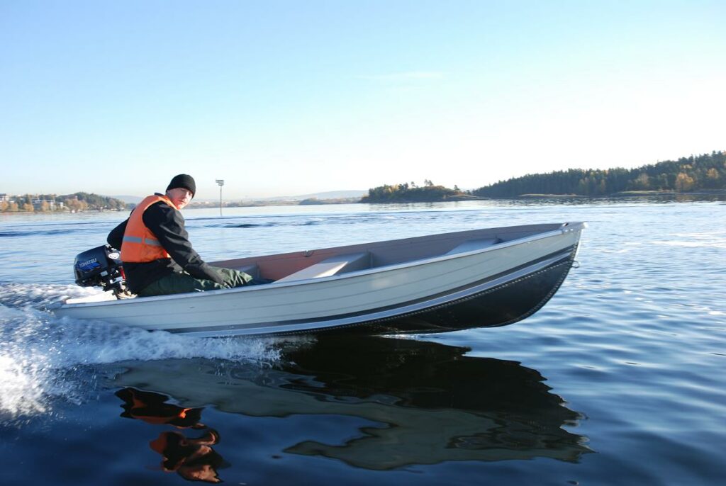 Om våre aluminiumsbåter - West System